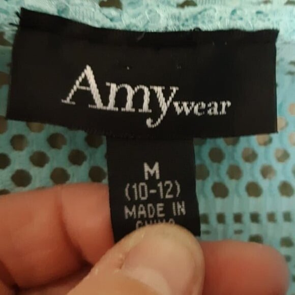 Amy Wear Crochet look cardigan/tank Top - Picture 3 of 7